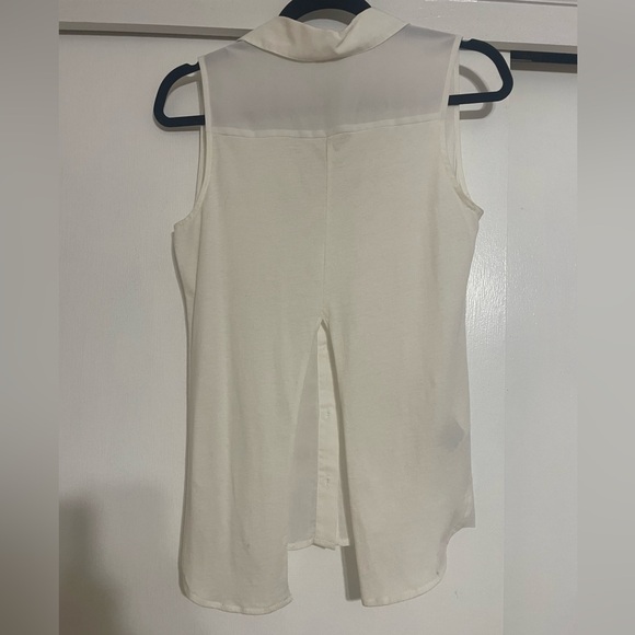 NWT BCBGeneration white blouse with slit back XXS - Picture 4 of 4